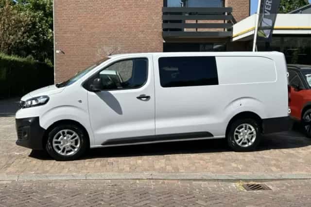 Opel Vivaro (2023) thumbnail 4