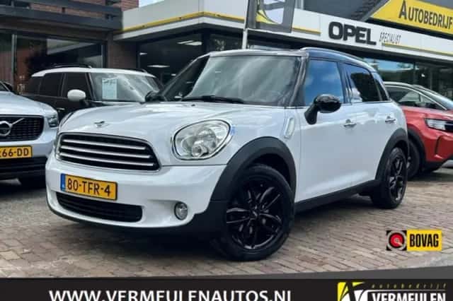 MINI Countryman (2012) thumbnail 1