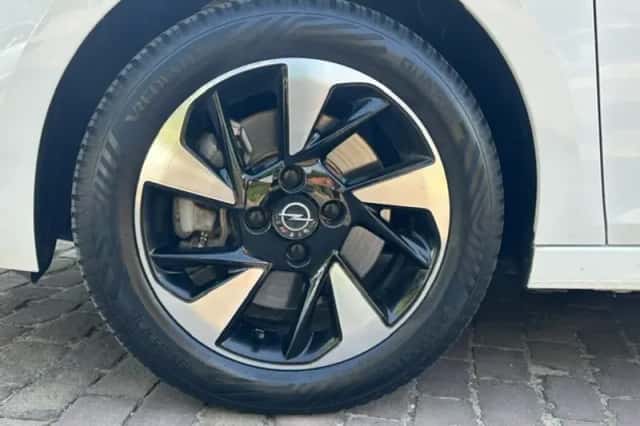 Opel Corsa-e (2022) thumbnail 5