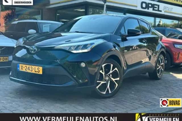 Toyota C-HR (2021) thumbnail 1