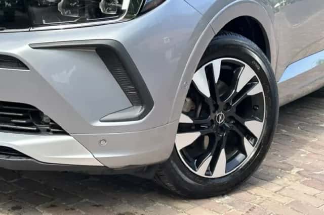 Opel Grandland (2022) thumbnail 3