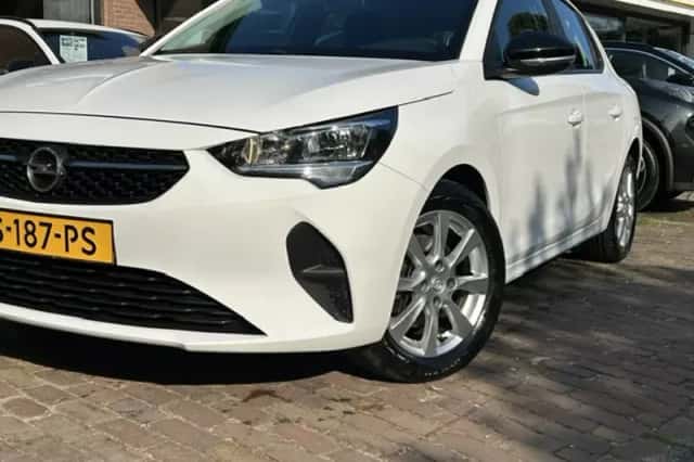 Opel Corsa (2023) thumbnail 2