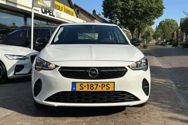 Opel Corsa (2023) thumbnail 5
