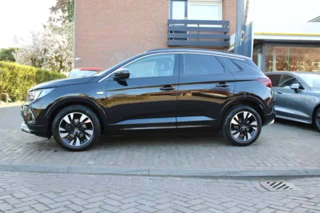 Opel Grandland (2024) thumbnail 4