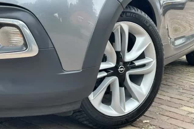 Opel Adam (2019) thumbnail 3