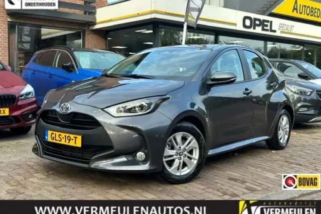 Toyota Yaris (2024) thumbnail 1