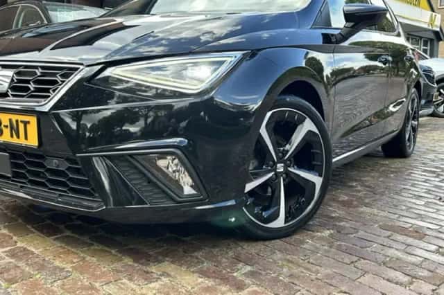 SEAT Ibiza (2022) thumbnail 2