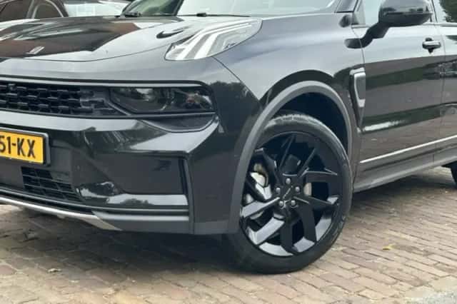 Lynk & Co 01 (2023) thumbnail 2