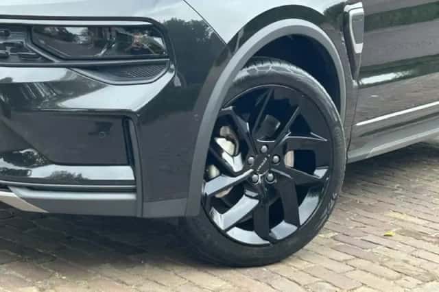 Lynk & Co 01 (2023) thumbnail 3