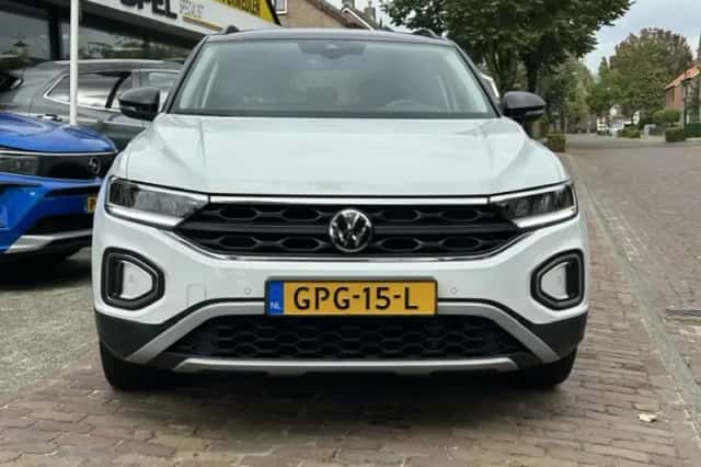 Volkswagen T-Roc (2022) thumbnail 6