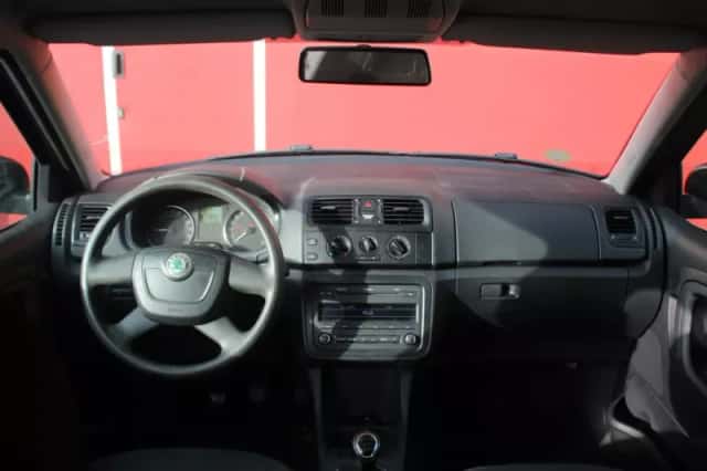 Škoda Fabia (2011) thumbnail 5