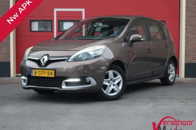 Renault Scénic (2013) thumbnail 1