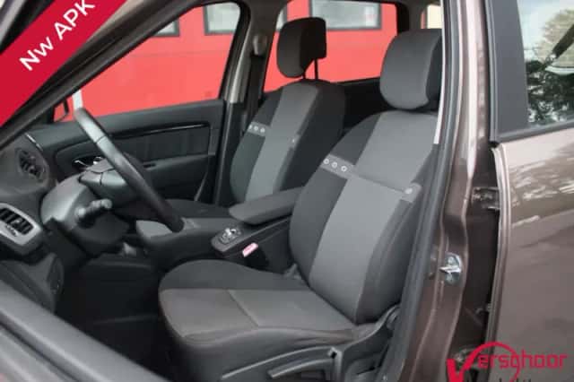 Renault Scénic (2013) thumbnail 4