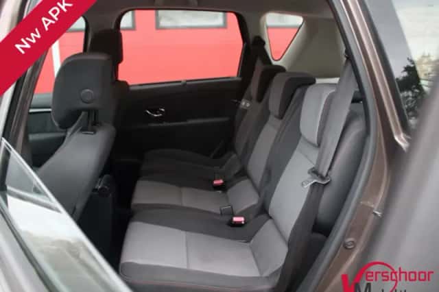 Renault Scénic (2013) thumbnail 5