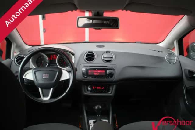SEAT Ibiza (2009) thumbnail 6