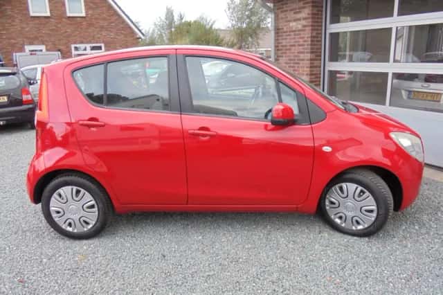 Opel Agila (2012) thumbnail 6