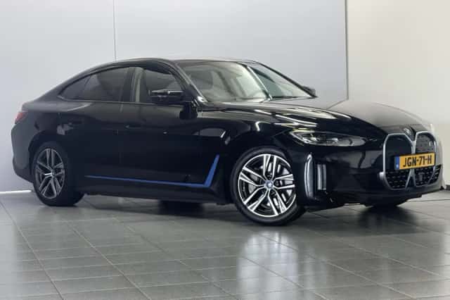 BMW i4 (2023) thumbnail 3