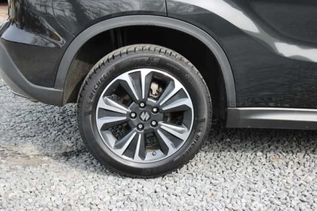 Suzuki Vitara (2022) thumbnail 6