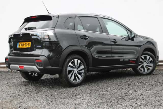 Suzuki S-Cross (2026) thumbnail 2