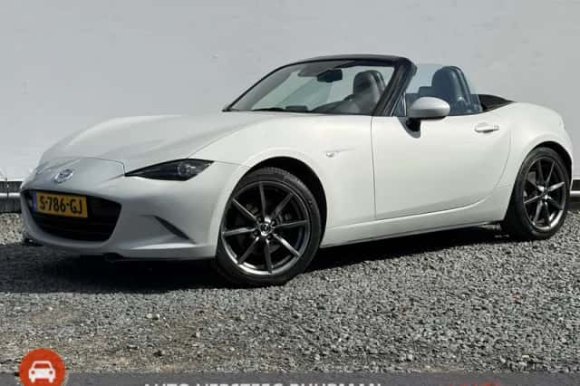 Mazda MX-5 (2017) thumbnail 1