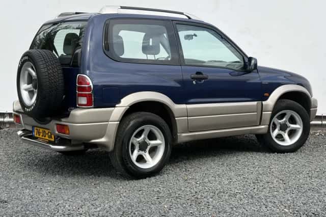 Suzuki Grand Vitara (2002) thumbnail 2