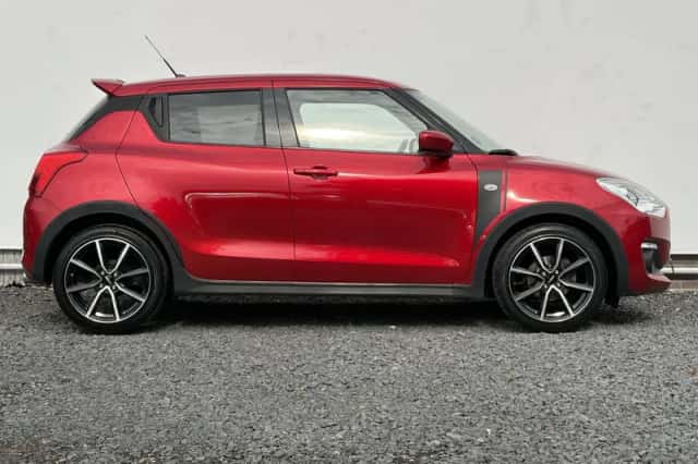 Suzuki Swift (2019) thumbnail 2