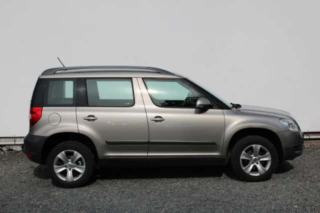 Škoda Yeti (2011) thumbnail 3