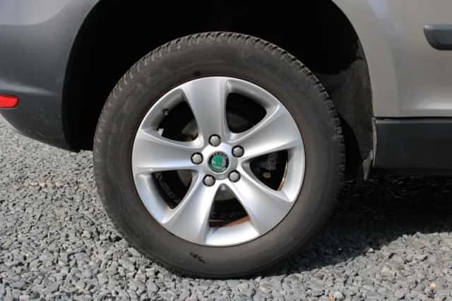 Škoda Yeti (2011) thumbnail 5