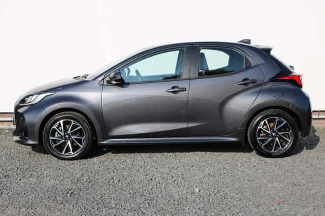 Toyota Yaris (2022) thumbnail 3