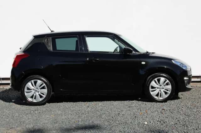 Suzuki Swift (2019) thumbnail 2