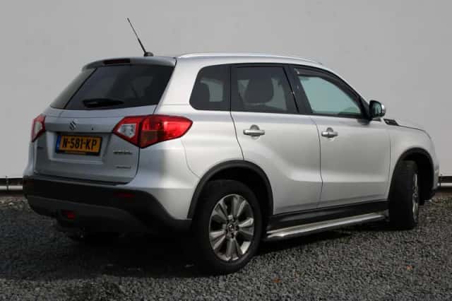 Suzuki Vitara (2019) thumbnail 4