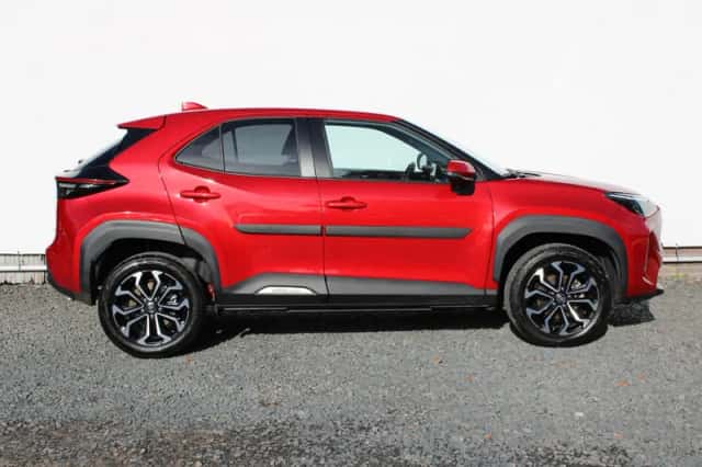 Toyota Yaris Cross (2022) thumbnail 2