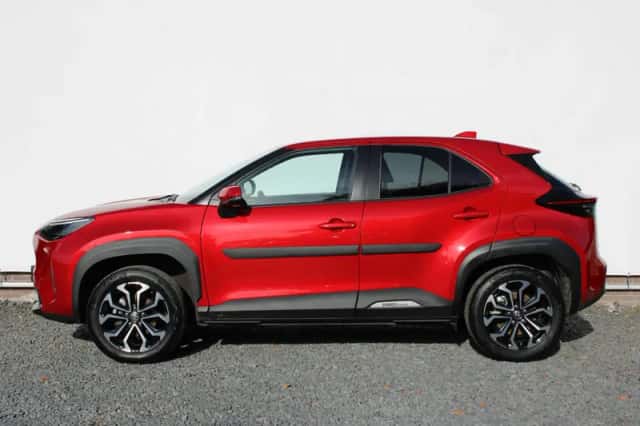 Toyota Yaris Cross (2022) thumbnail 3