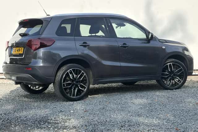 Suzuki Vitara (2024) thumbnail 2