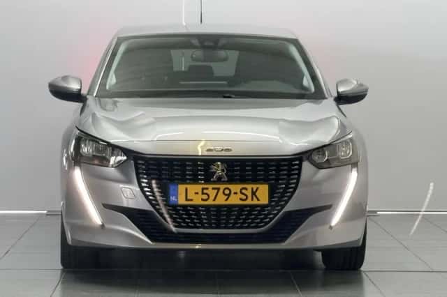 Peugeot 208 (2021) thumbnail 3