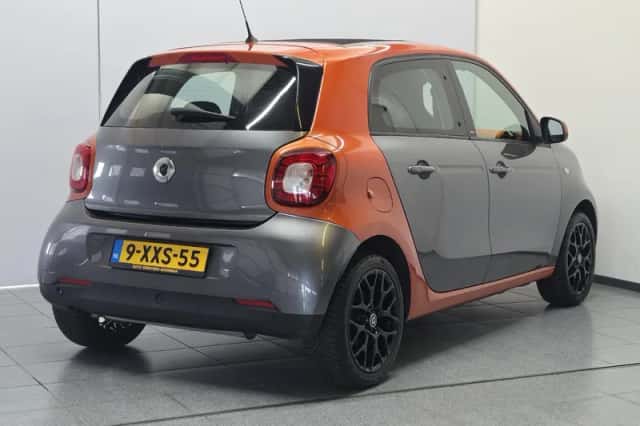 Smart ForFour (2015) thumbnail 6