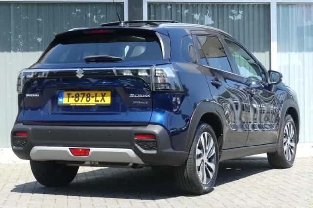 Suzuki S-Cross (2023) thumbnail 3