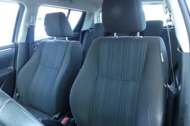 Suzuki Swift (2014) thumbnail 4