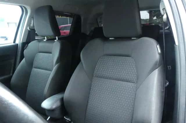 Suzuki Swift (2021) thumbnail 4