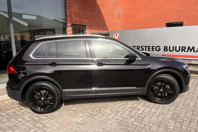 Volkswagen Tiguan (2020) thumbnail 4