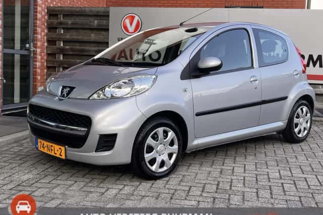 Peugeot 107 (2010) thumbnail 1