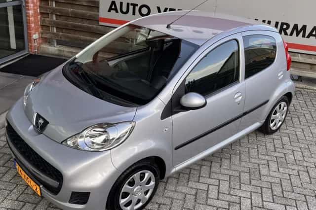 Peugeot 107 (2010) thumbnail 3