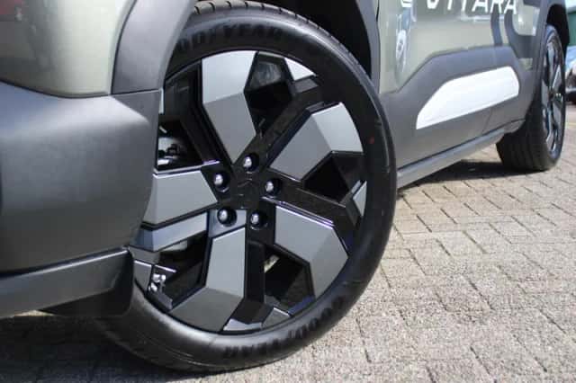Suzuki e-Vitara (2026) thumbnail 3
