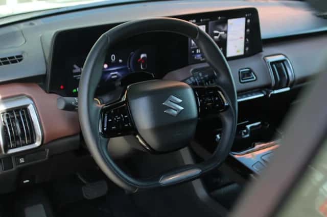 Suzuki e-Vitara (2026) thumbnail 4