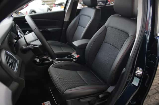 Suzuki S-Cross (2026) thumbnail 5