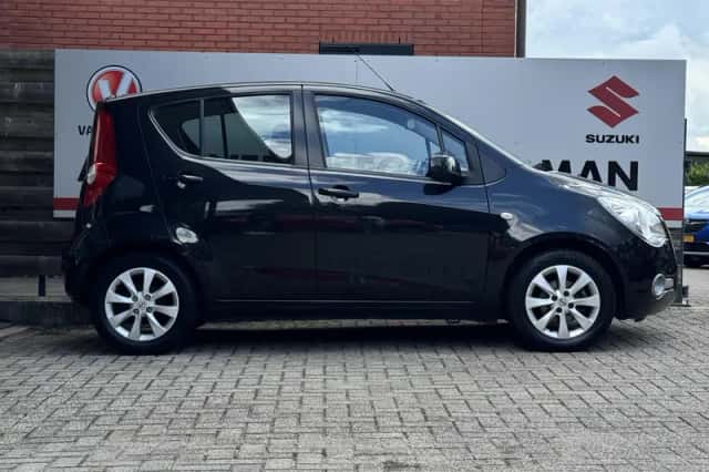Opel Agila (2015) thumbnail 4