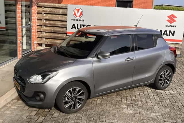 Suzuki Swift (2023) thumbnail 2