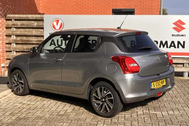 Suzuki Swift (2023) thumbnail 3