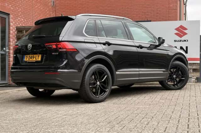 Volkswagen Tiguan (2020) thumbnail 3