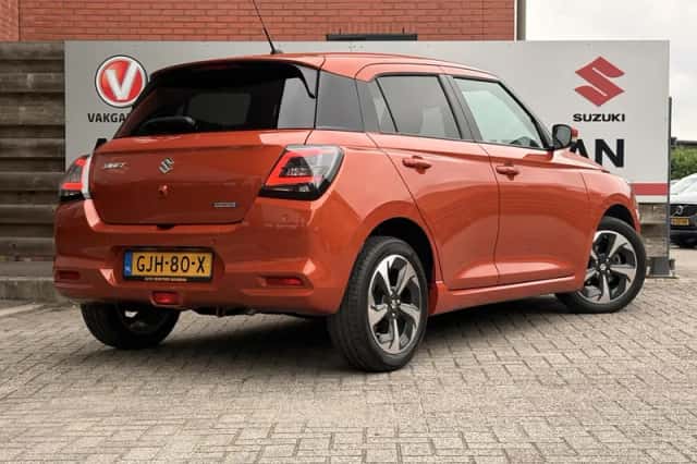 Suzuki Swift (2024) thumbnail 2